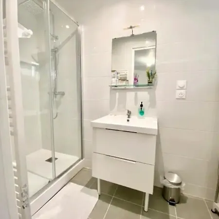 2 Bedroom Garden Apartment