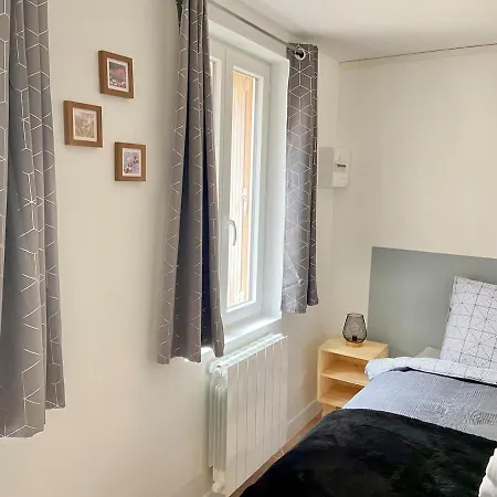 2 Bedroom Garden