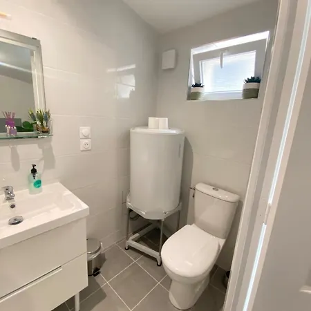 2 Bedroom Garden